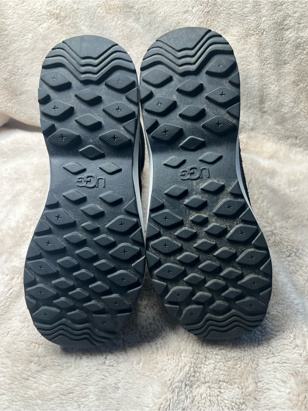 UGG Zaydie waterproof winter boots in black leather with a sheepskin lining 7.5 - Picture 4 of 7